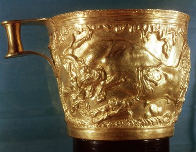 Cup, depicting a charging bull, found in the royal tomb of Vaphio, Sparta, late Minoan I, c.1500 BC by Minoan